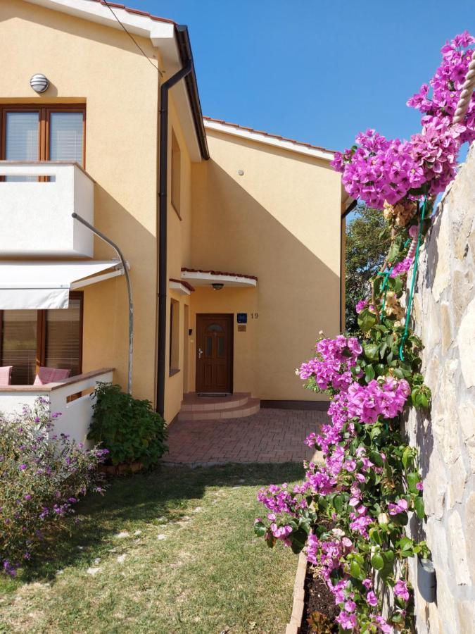 Ana Studio Baska  Exterior photo